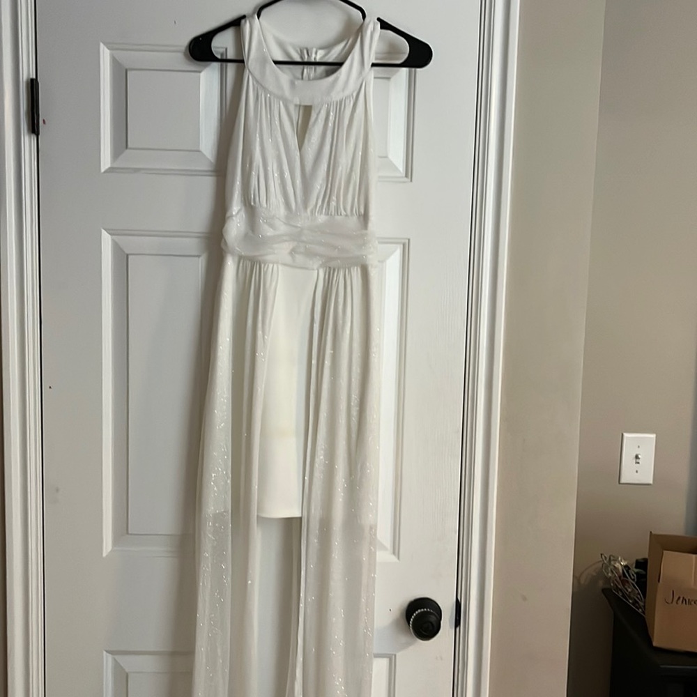 White High to Low Sparkly Dress. Medium-Fits US 00-3